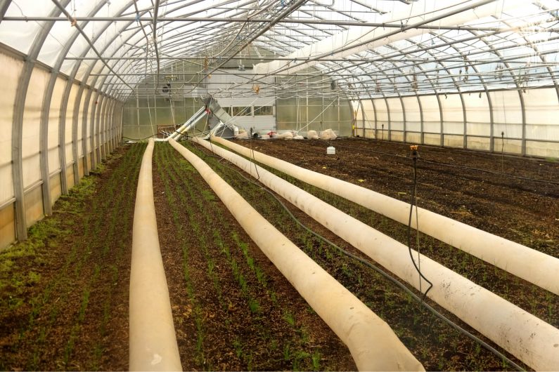 Positive ventilation can properly ventilate a greenhouse during cold months. /Credit : Alex Chabot